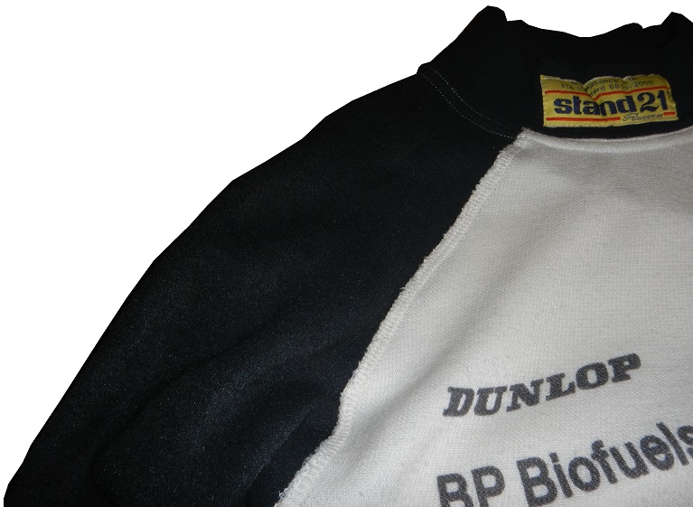 smithundershirt-rshoulder